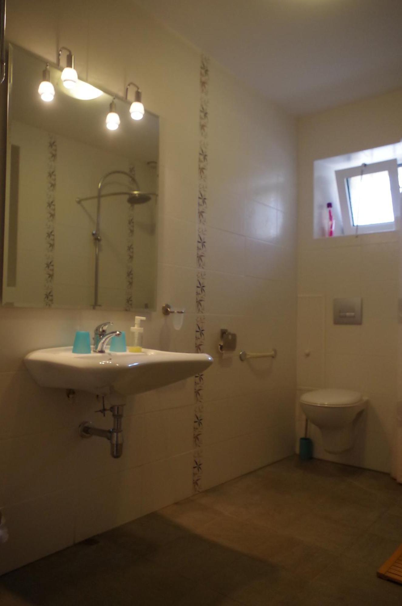 Maison D'Hotes Le Cadran Solaire Courcelles  Bilik gambar