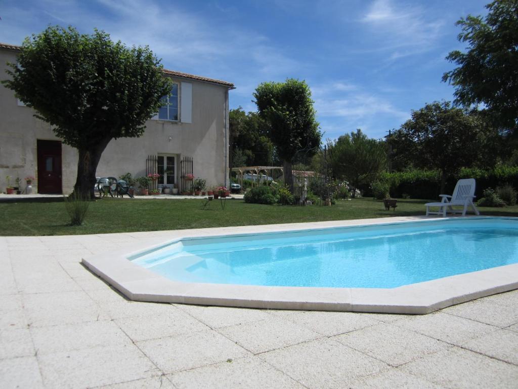 Maison D'Hotes Le Cadran Solaire Courcelles  Luaran gambar