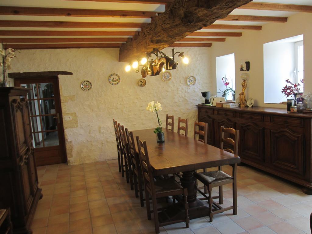 Maison D'Hotes Le Cadran Solaire Courcelles  Luaran gambar