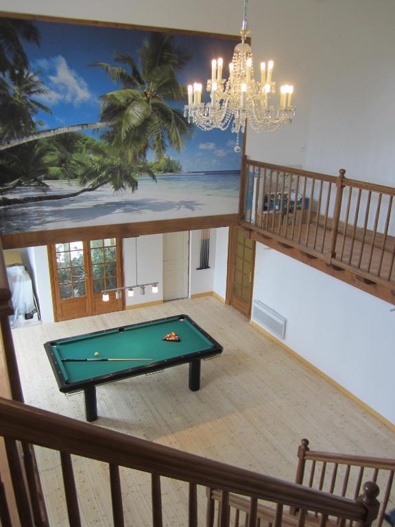 Maison D'Hotes Le Cadran Solaire Courcelles  Luaran gambar